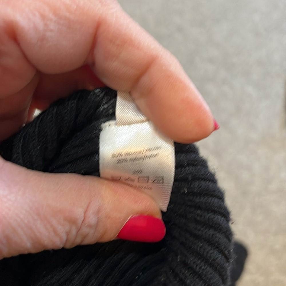 Venus Sweater - Picture 7 of 7